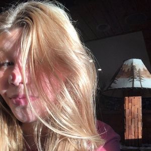 Meet your Posher, Ava